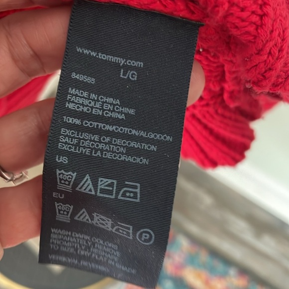 Tommy Hilfiger Red/Dark Rose Open Knit Crew Neck Sweater - Size Large - Picture 6 of 6